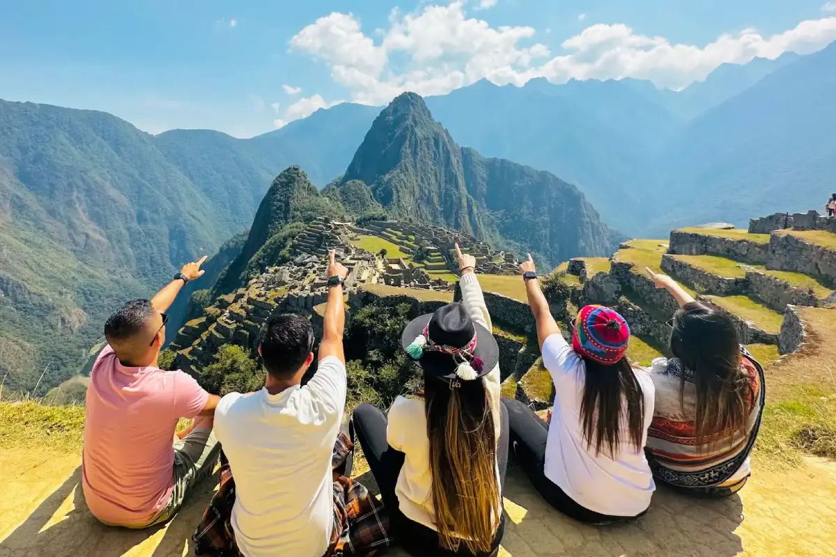 Viajantes em Machu Picchu
