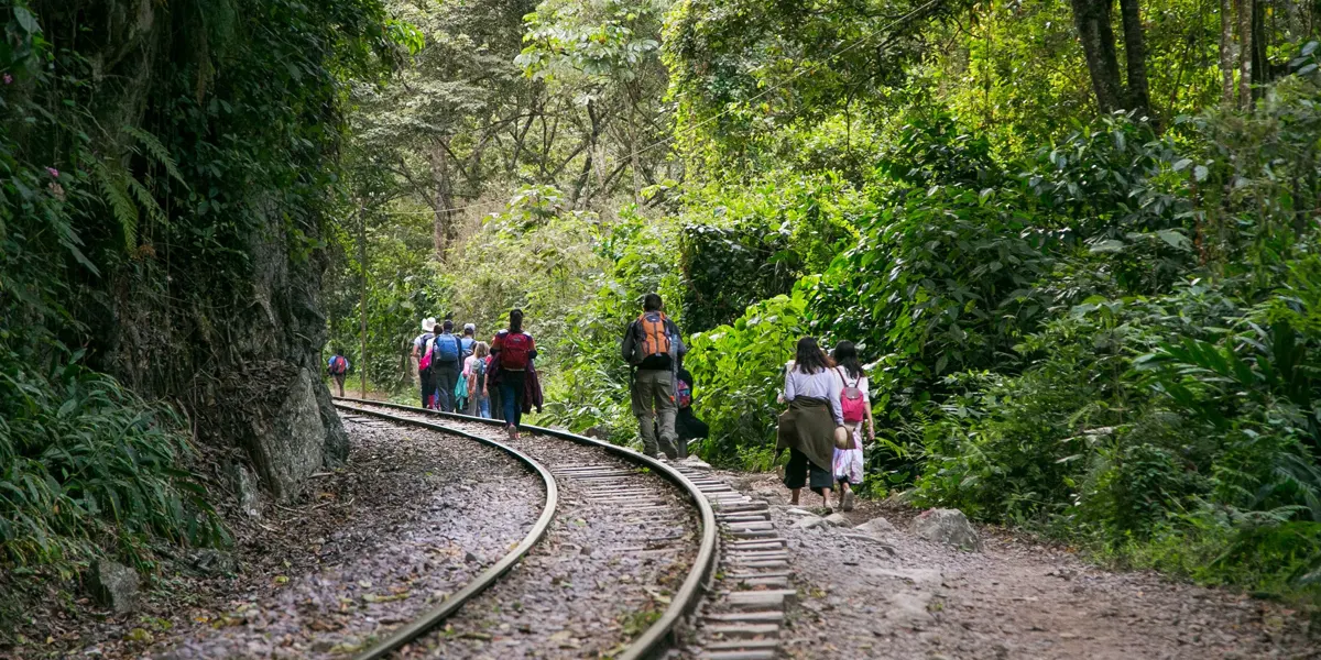 Hidroeléctrica to Machu Picchu